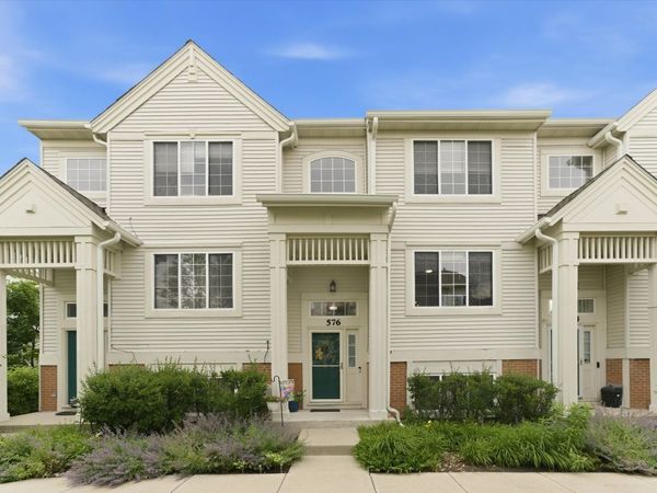 576 S Rosehall Lane , Round Lake, IL 60073
