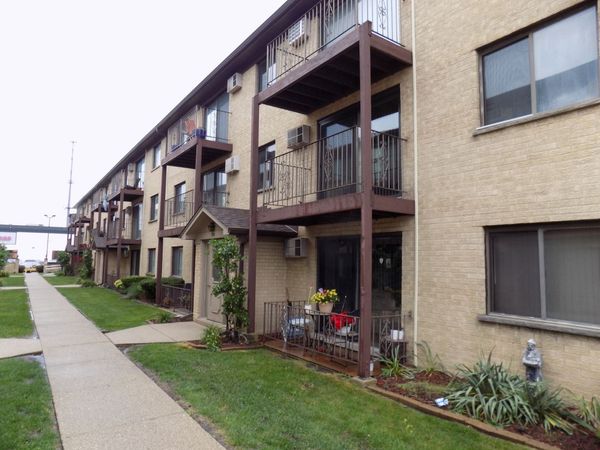 7214 W Wrightwood Avenue , Unit 2S, Elmwood Park, IL 60707