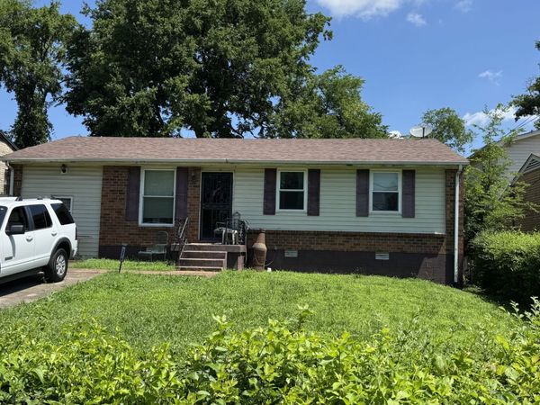 3218 Hinkle Dr , Nashville, TN 37218