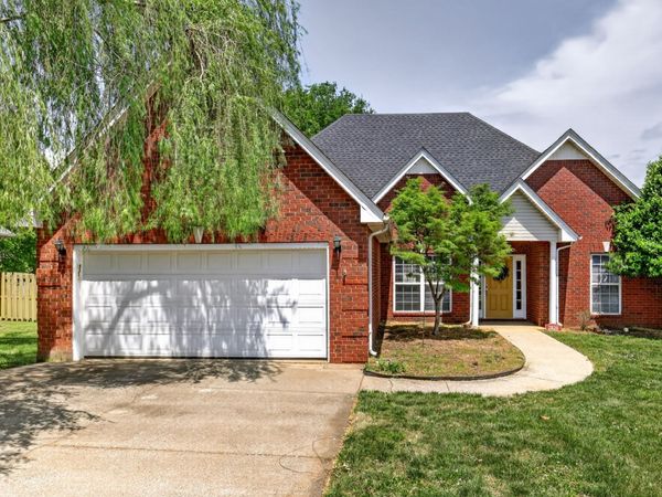 2626 Westhaven Dr , Murfreesboro, TN 37128