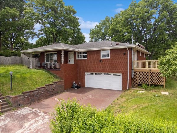 30 Clay Pike, Irwin, PA 15642