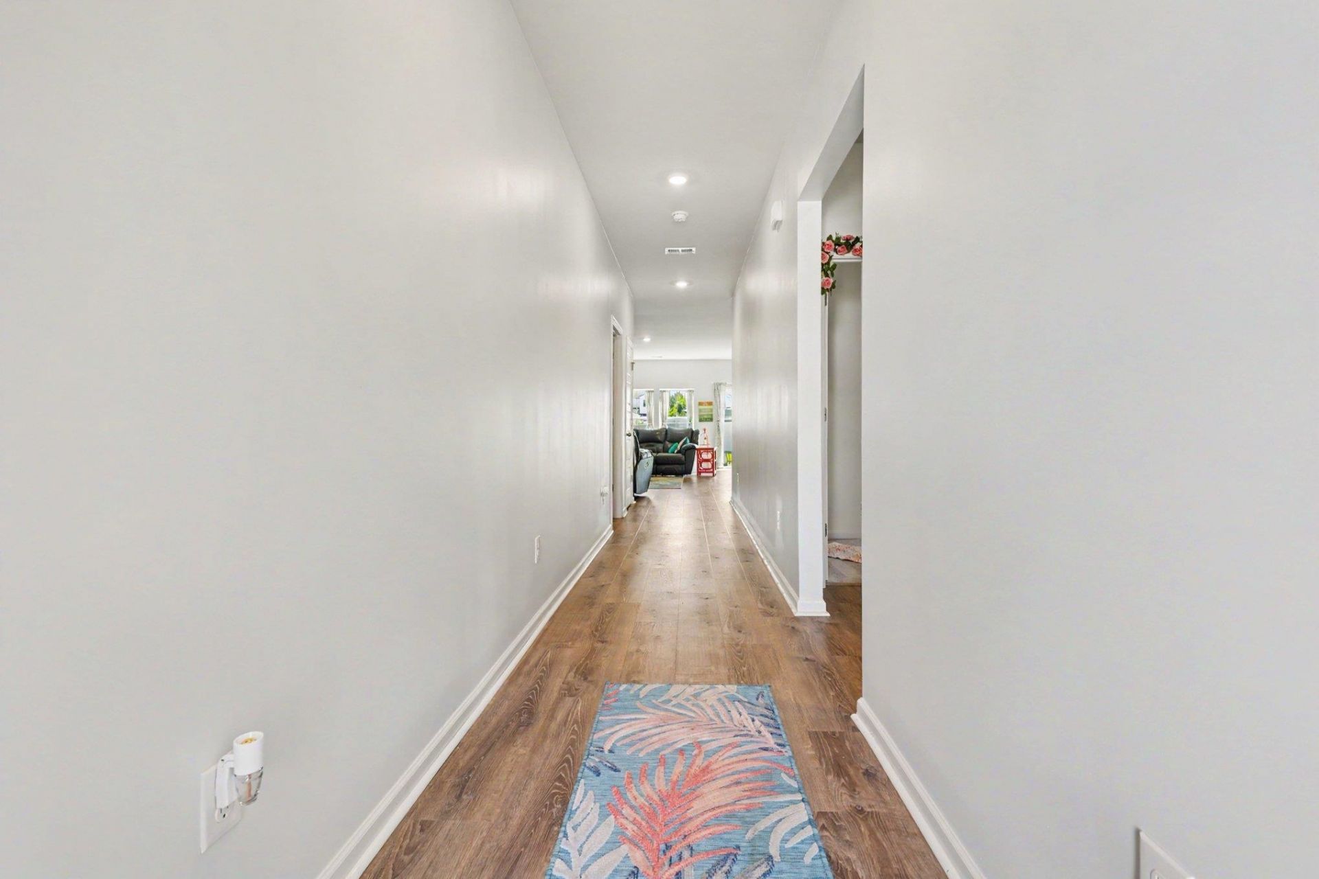 172 Fox Rae Dr.  Photo 6