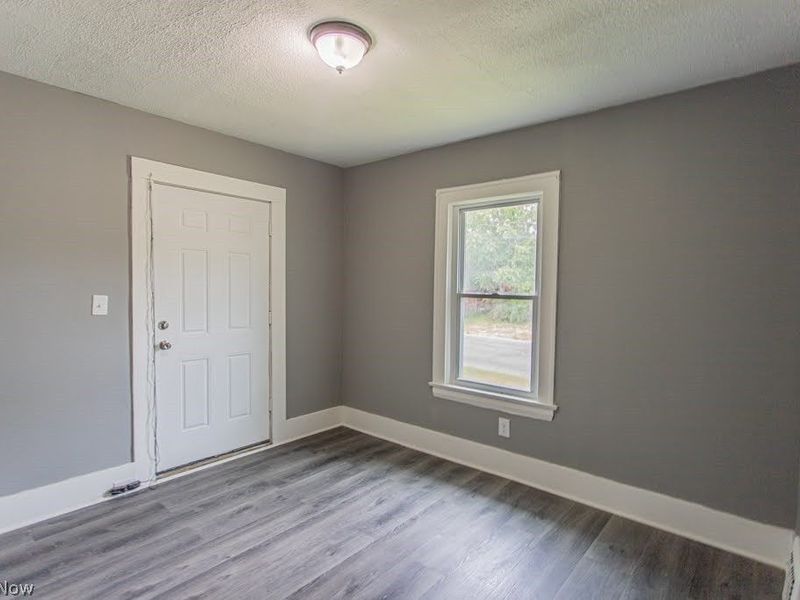 303 E Ravenwood Avenue , Youngstown, OH 44507 Photo 12