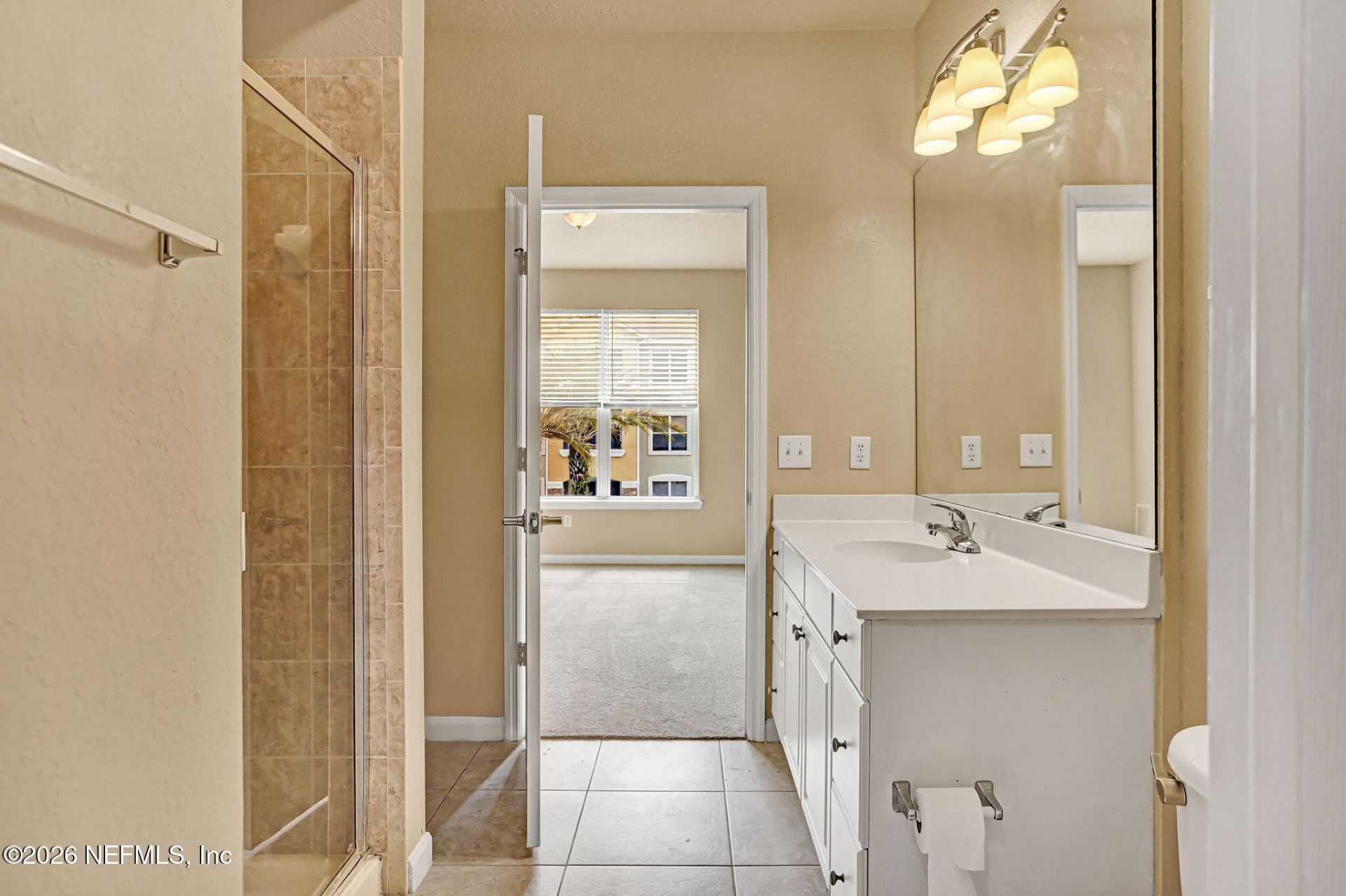 8539 Gate Parkway W, Unit 9330, Jacksonville, FL 32216 Photo