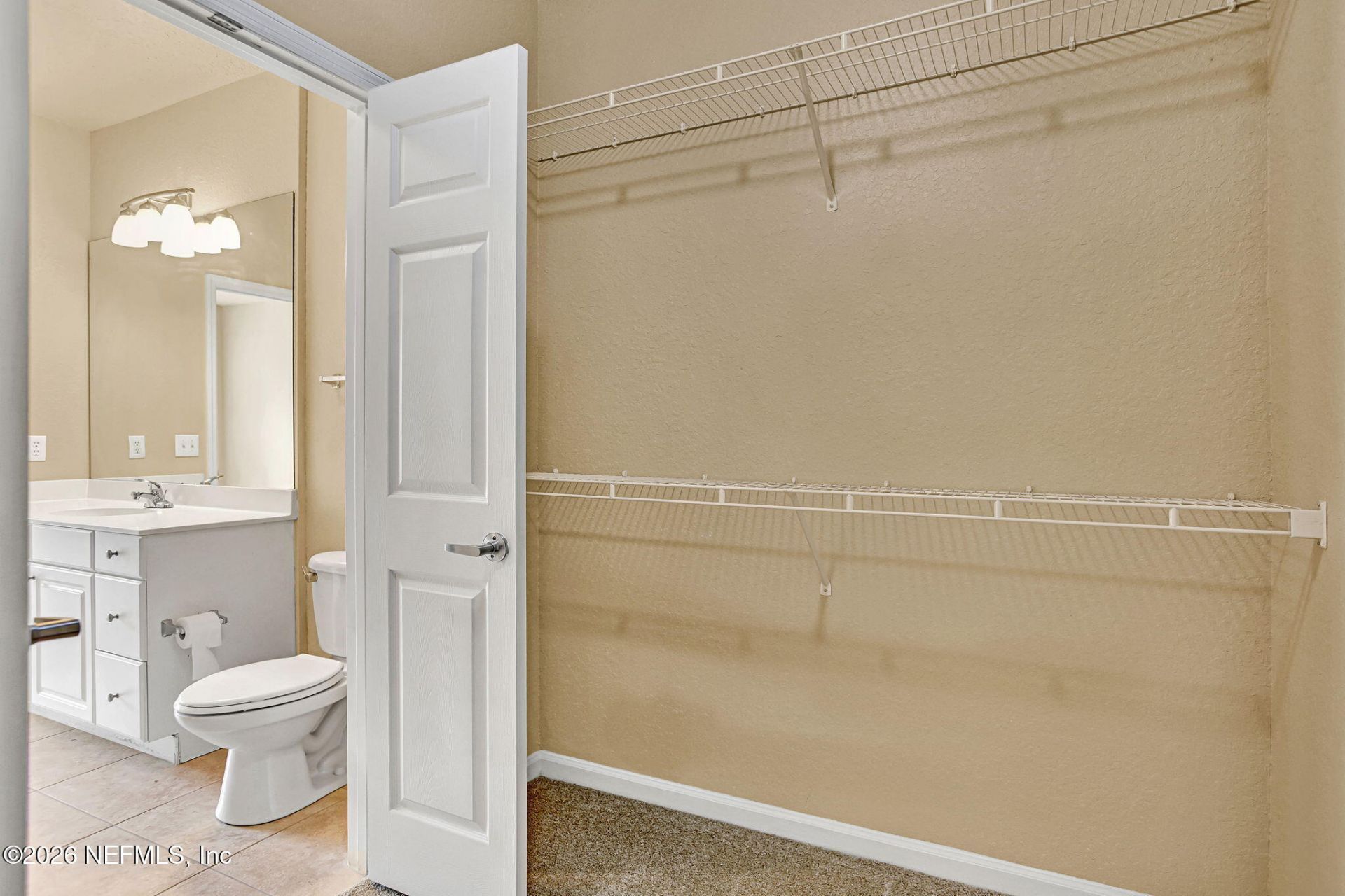 8539 Gate Parkway W, Unit 9330, Jacksonville, FL 32216 Photo