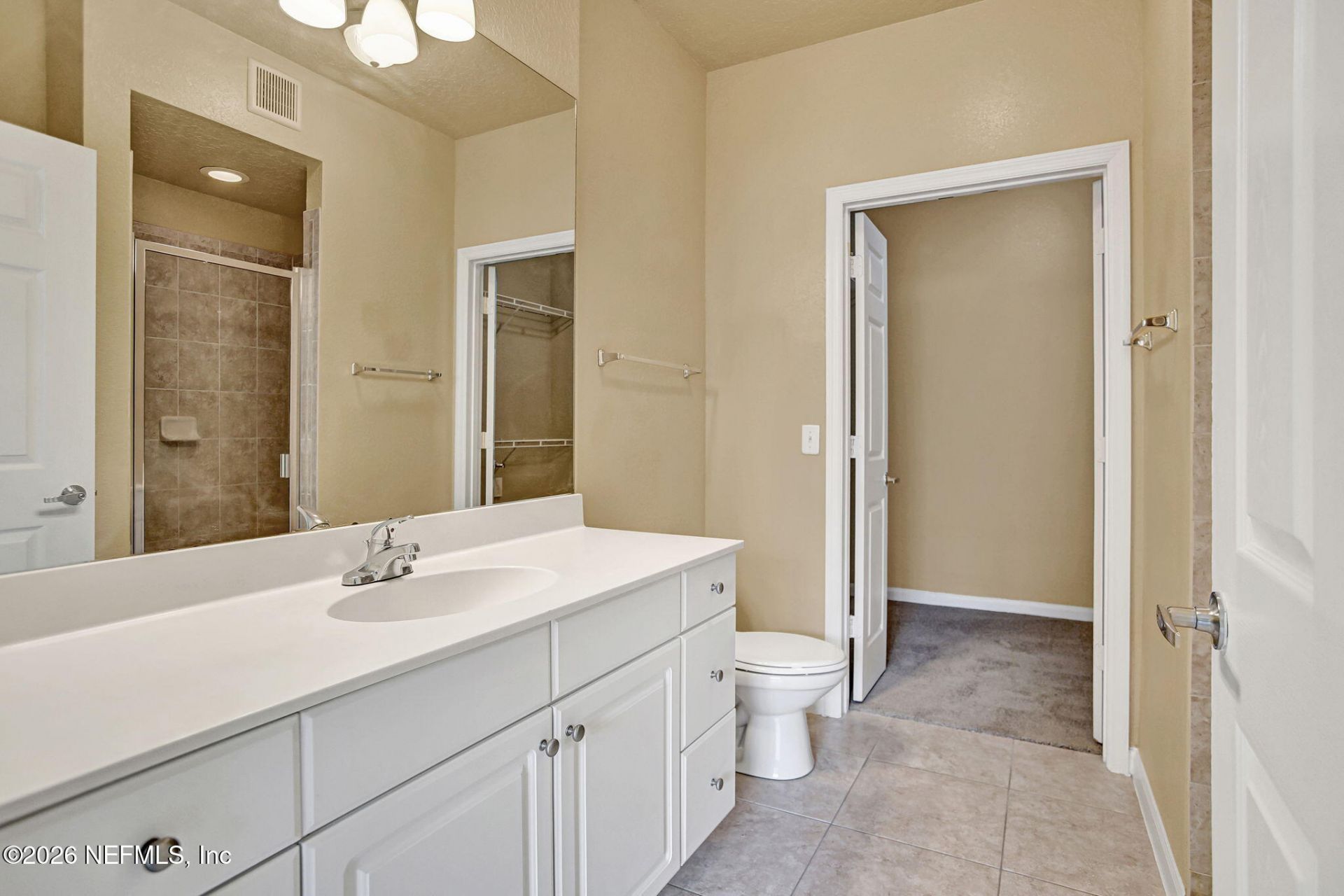 8539 Gate Parkway W, Unit 9330, Jacksonville, FL 32216 Photo