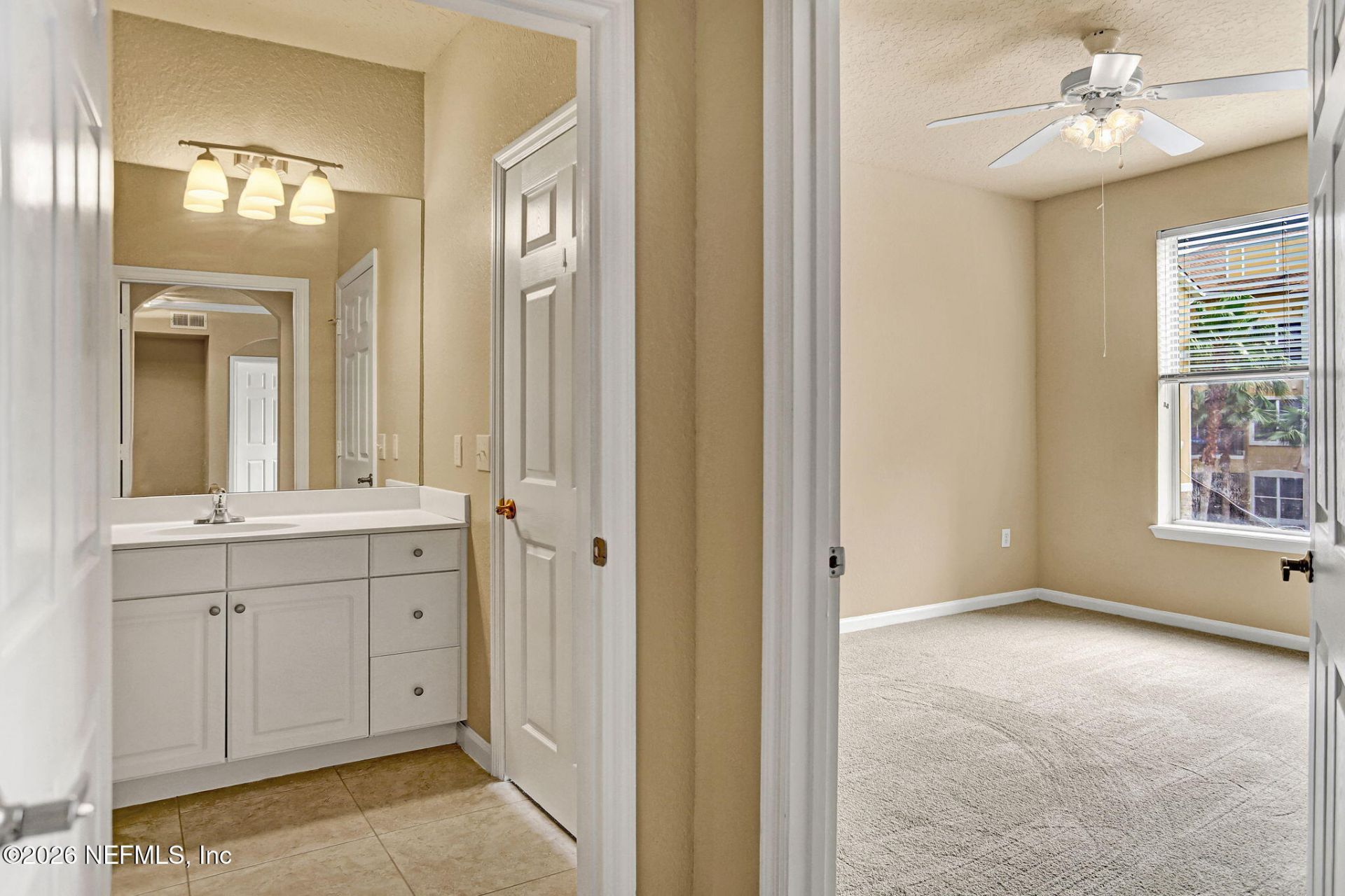 8539 Gate Parkway W, Unit 9330, Jacksonville, FL 32216 Photo