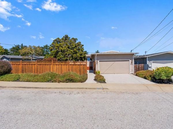 1055 View Way, Pacifica, CA 94044