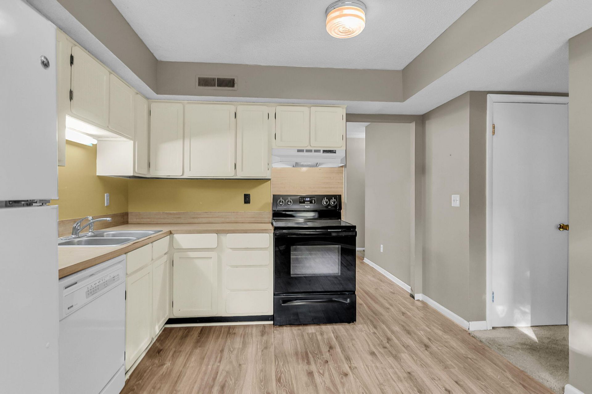 105 Bridgecreek Drive Photo 12