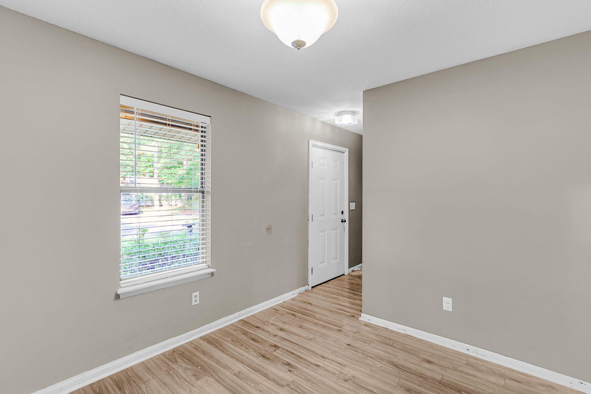 105 Bridgecreek Drive Photo 15