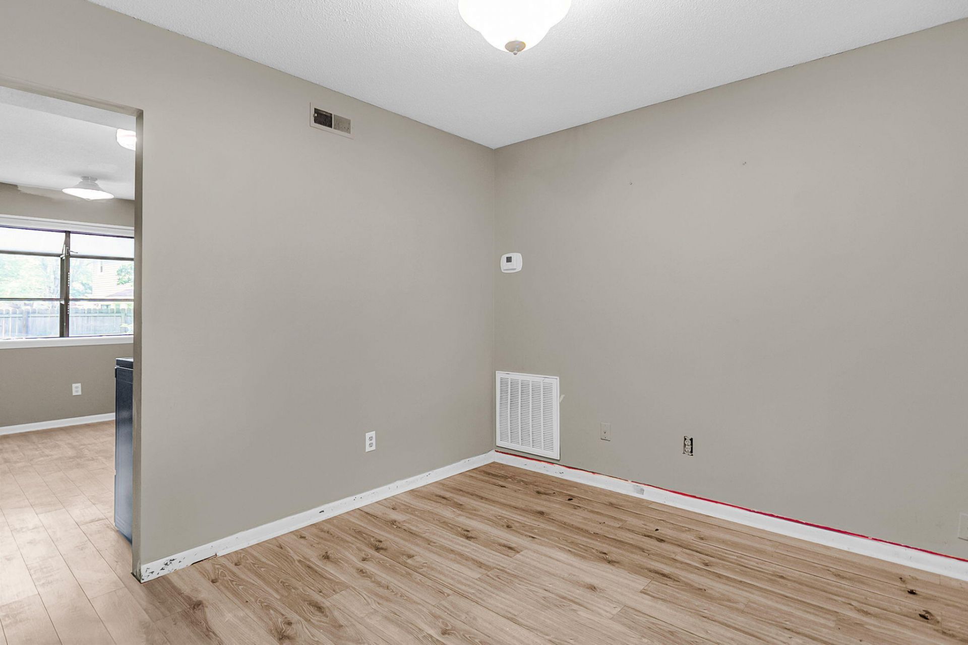 105 Bridgecreek Drive Photo 16