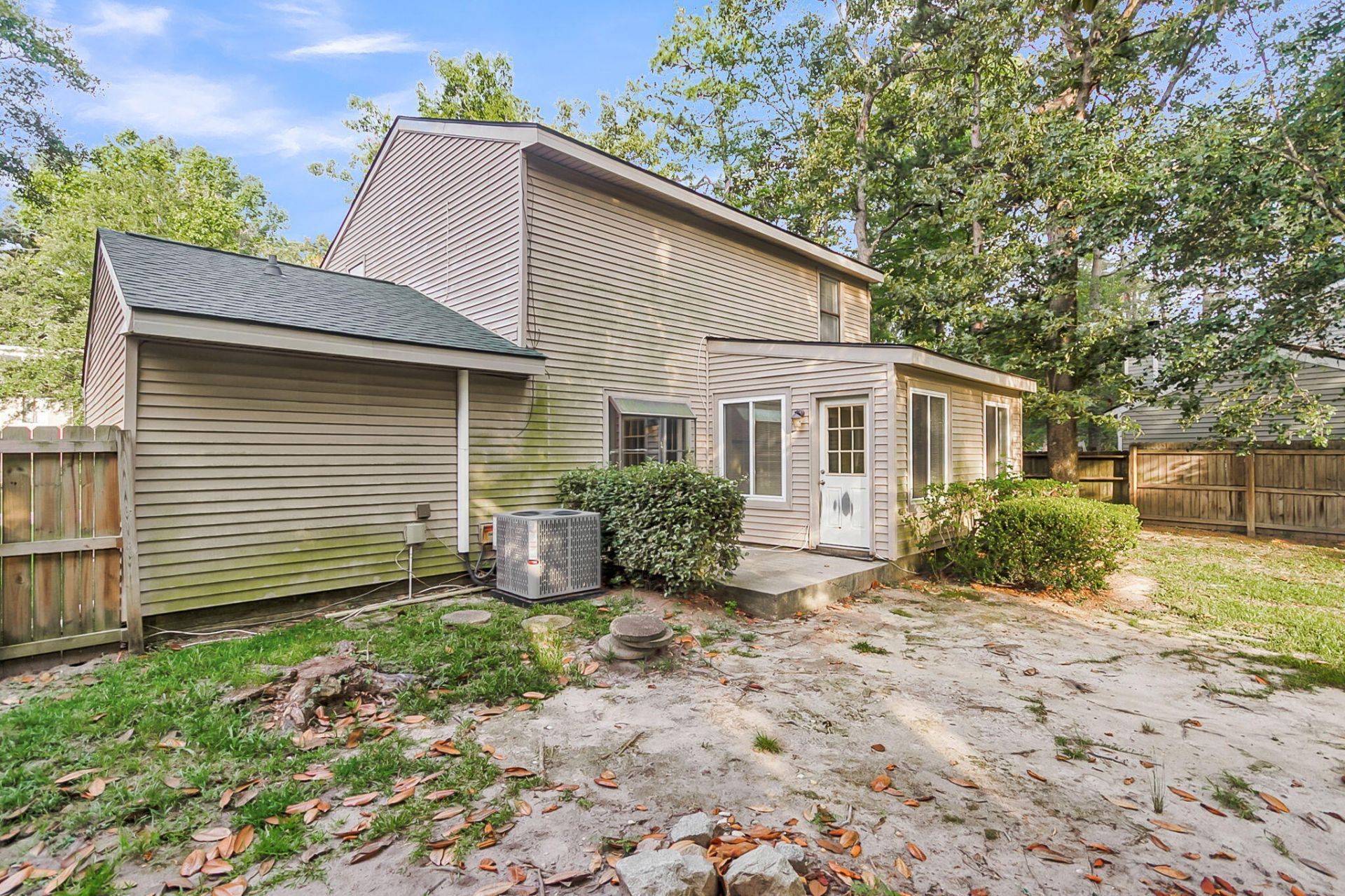105 Bridgecreek Drive Photo 28
