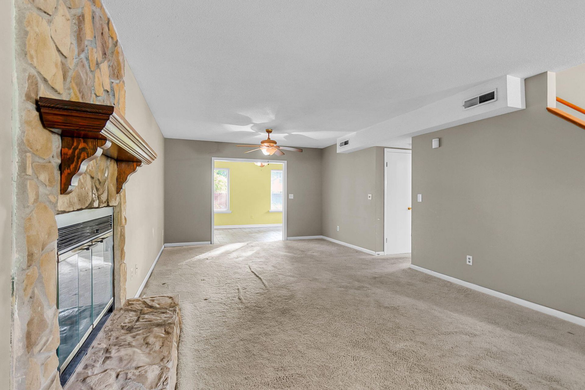105 Bridgecreek Drive Photo 6