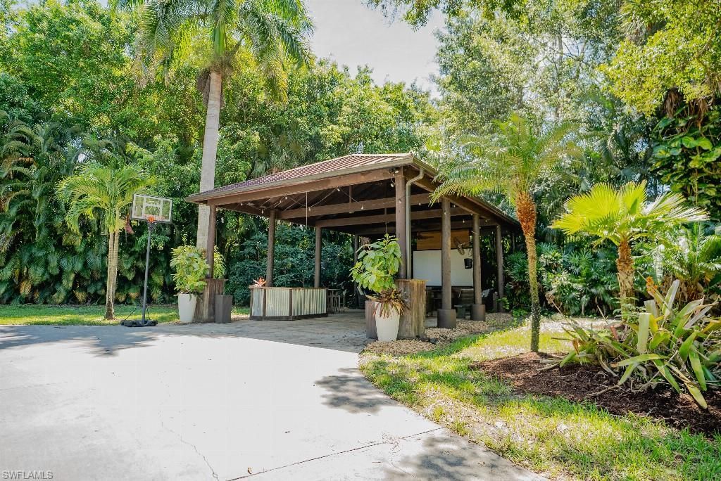 6100 Dogwood Way, Naples, FL 34116 Photo