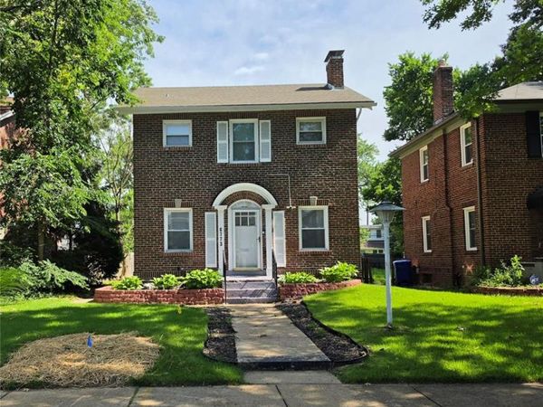 6773 Chamberlain Avenue, University City, MO 63130