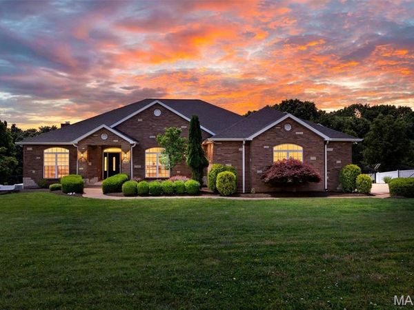 4428 South Fork Road , High Ridge, MO 63049