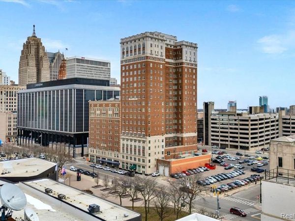 525 W Lafayette Boulevard, Detroit, MI 48226
