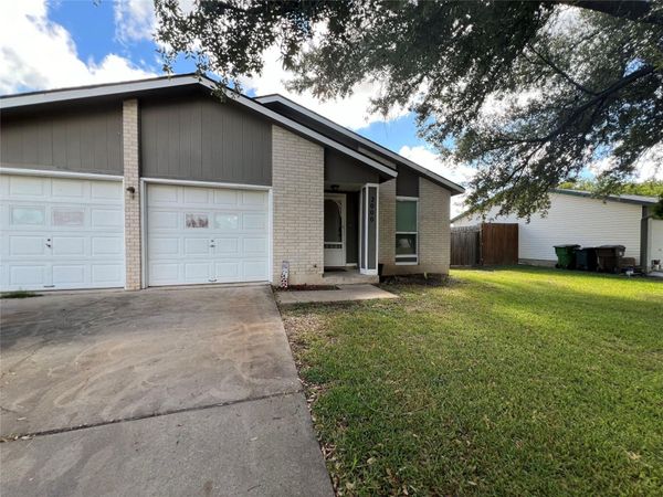 2000 Easton DR , Round Rock, TX 78664