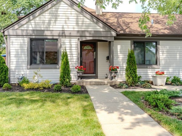1260 Franklin Lane , Buffalo Grove, IL 60089