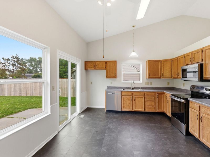2780 N Barnhill Place, Xenia, OH 45385 Photo 9