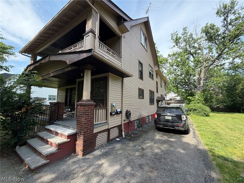 3646 Chelton Road, Shaker Heights, OH 44120 Photo 2