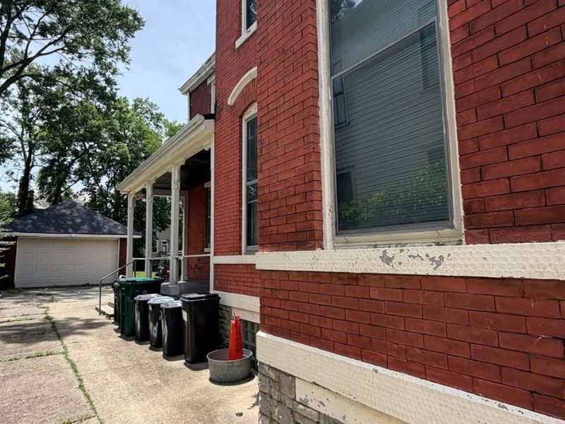 1363 Myrtle Avenue, Cincinnati, OH 45206 Photo 2