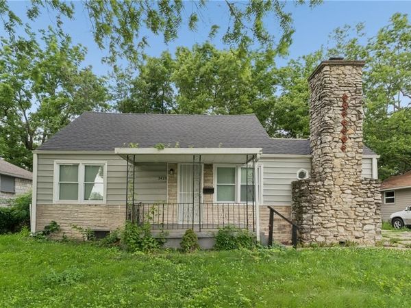 2428 Oakley Avenue, Kansas City, MO 64127