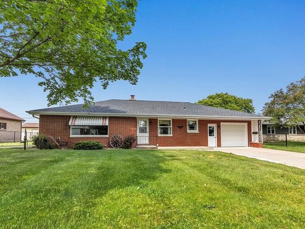 1107 MAIN STREET, Luxemburg, WI 54217