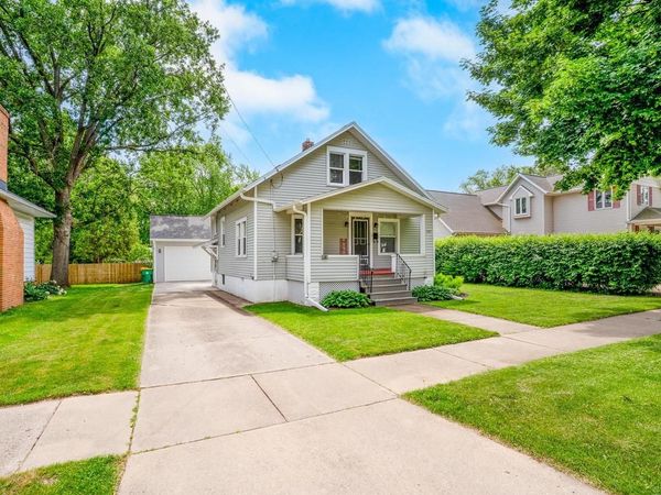 1037 S ROOSEVELT STREET, Green Bay, WI 54301