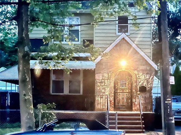 10022 Francis Lewis Boulevard , Queens Village, NY 11429
