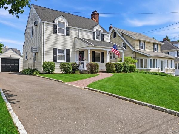 63 Andrew Street, Manhasset, NY 11030