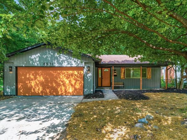 6571 Karl Road , Columbus, OH 43229