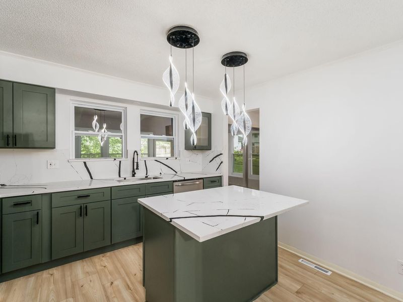 6571 Karl Road , Columbus, OH 43229 Photo 16