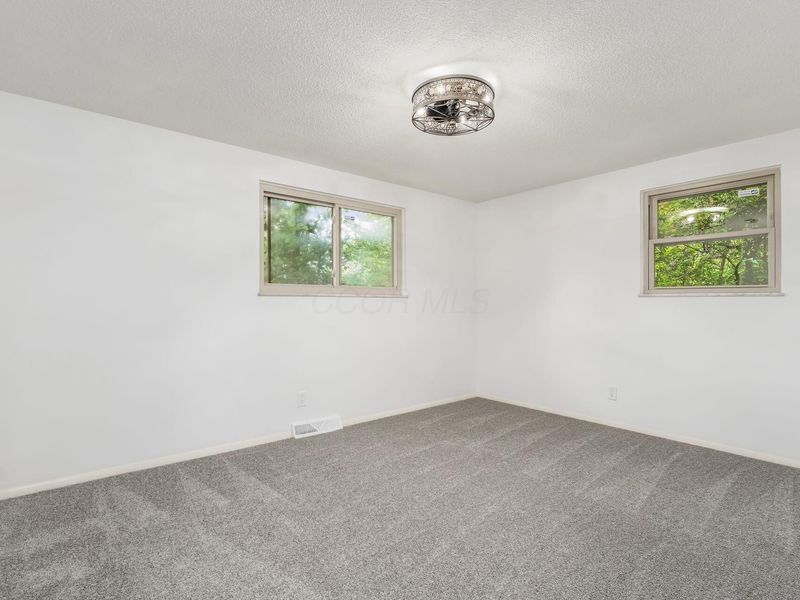 6571 Karl Road , Columbus, OH 43229 Photo 23
