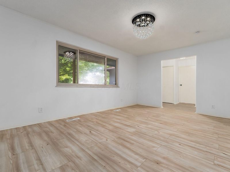 6571 Karl Road , Columbus, OH 43229 Photo 9