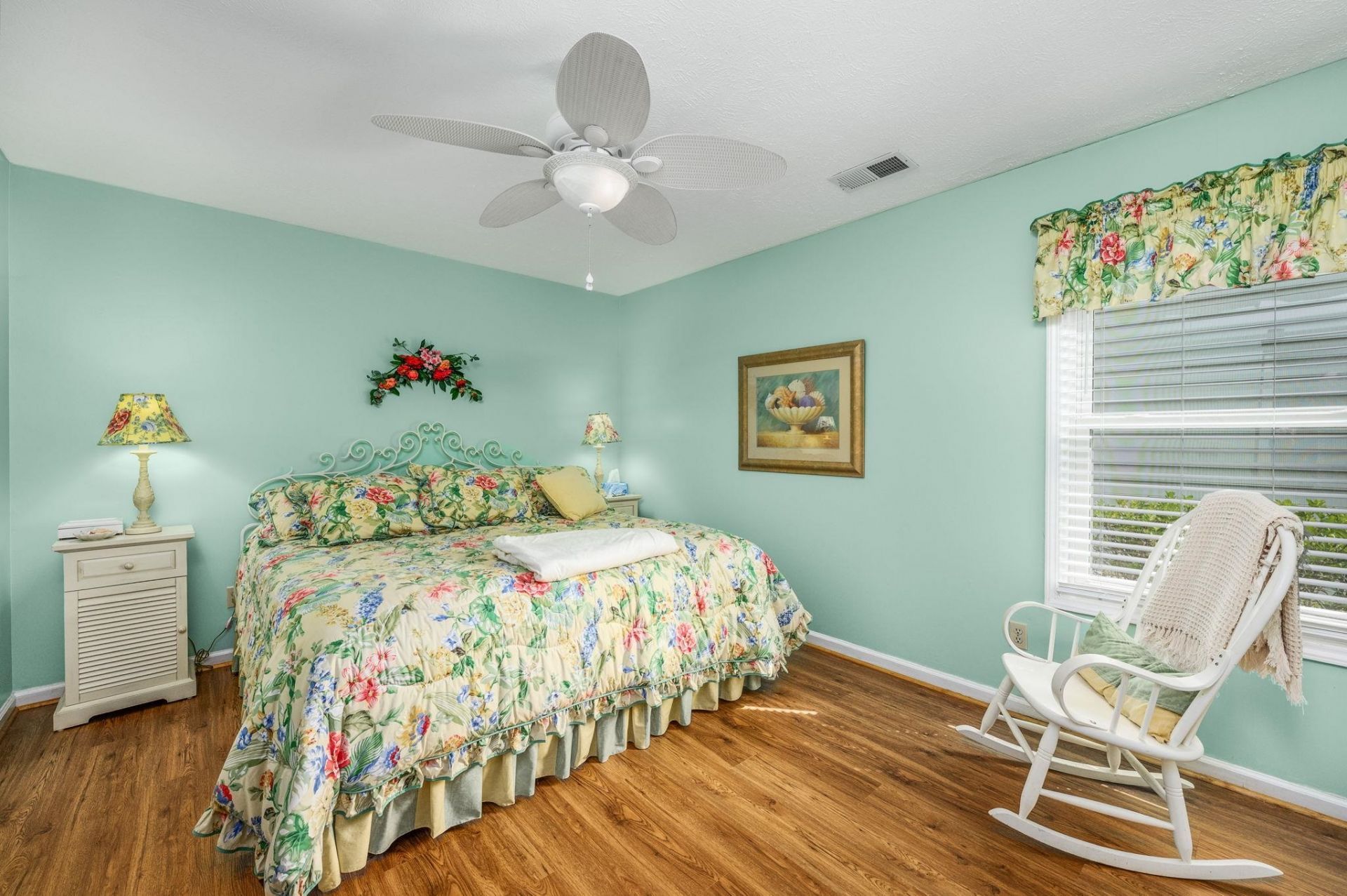 942 Tiffany Ln. Photo 11