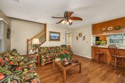 942 Tiffany Ln. photo 4