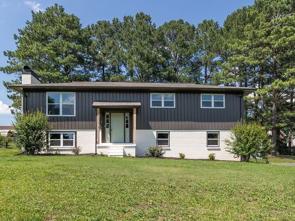 1708 Deer Hollow Dr , Lawrenceburg, TN 38464