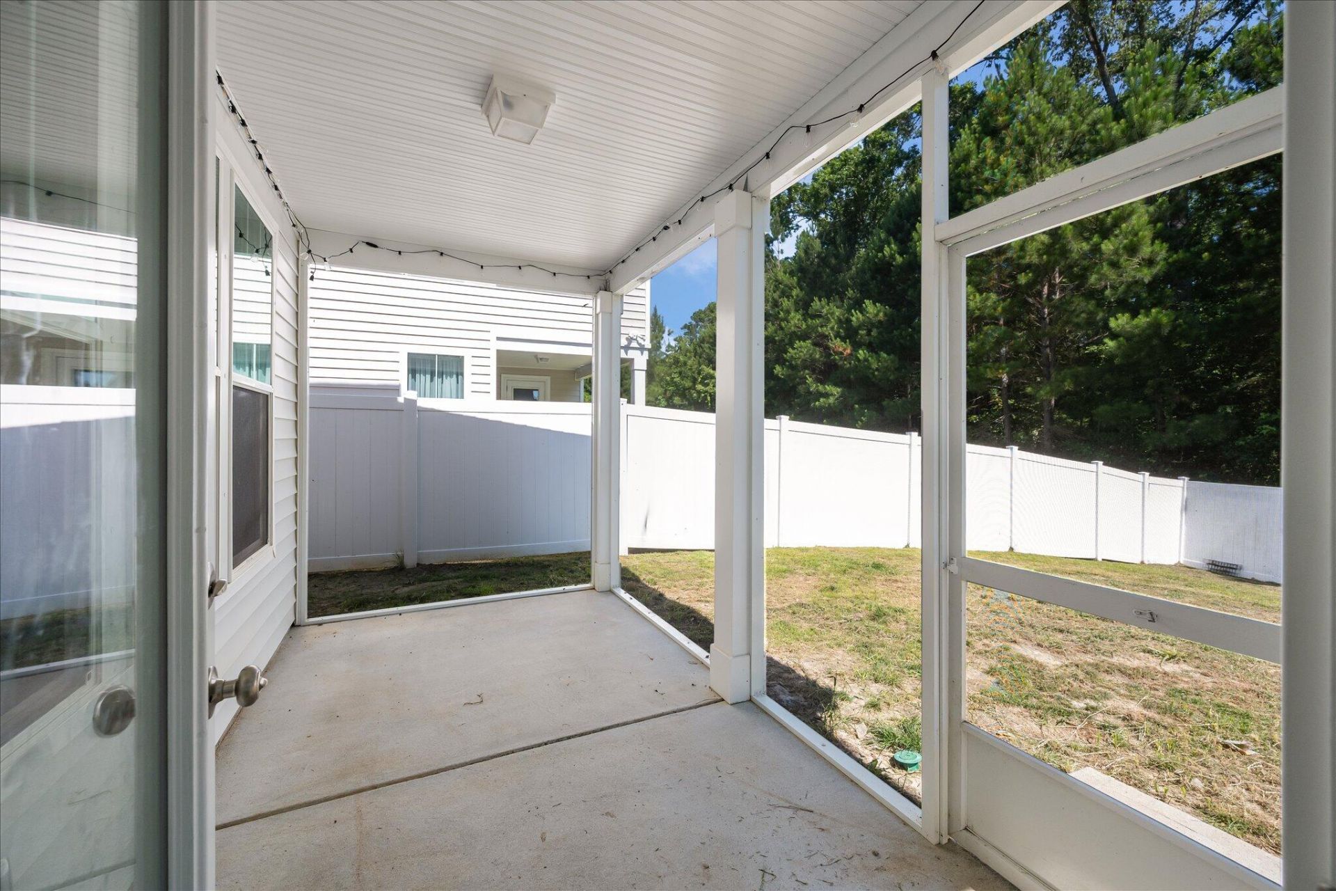 127 Hawthorne Landing Drive Photo 25