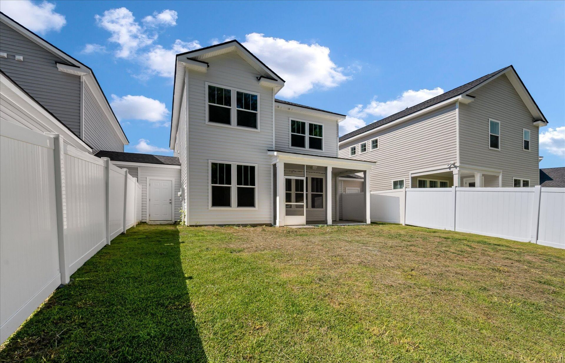 127 Hawthorne Landing Drive Photo 26