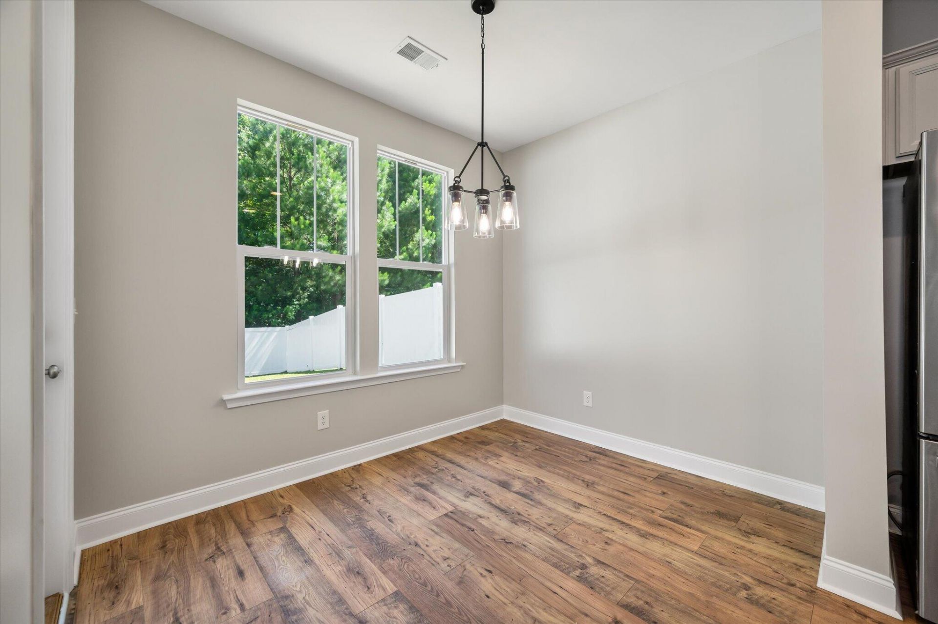 127 Hawthorne Landing Drive Photo 8