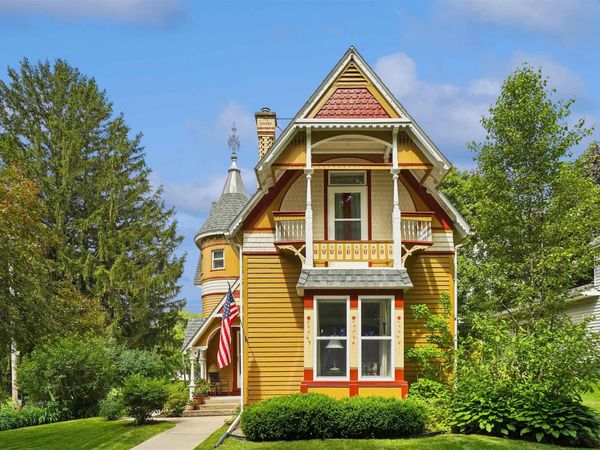 409 N Vine Street, West Union, IA 52175