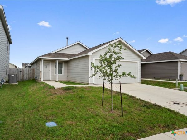 9248 James Bowie , Seguin, TX 78155