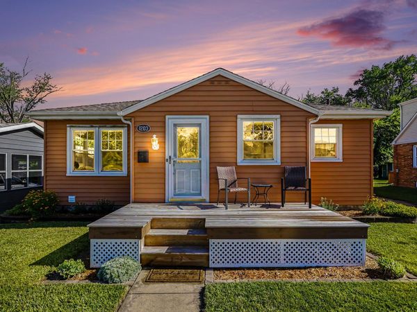 1203 Orchard Avenue, St. Joseph, MI 49085
