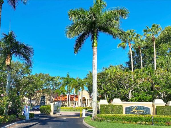 1650 N 42nd Circle, Unit 107, Vero Beach, FL 32967