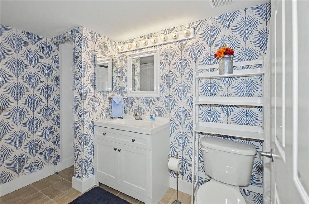 1650 N 42nd Circle, Unit 107, Vero Beach, FL 32967 Photo