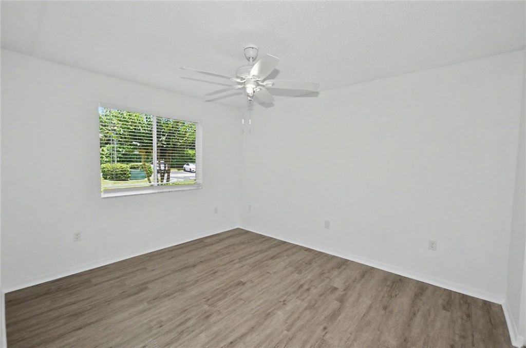 1650 N 42nd Circle, Unit 107, Vero Beach, FL 32967 Photo