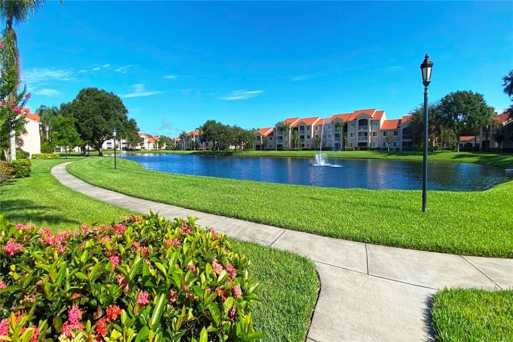 1650 N 42nd Circle, Unit 107, Vero Beach, FL 32967 Photo