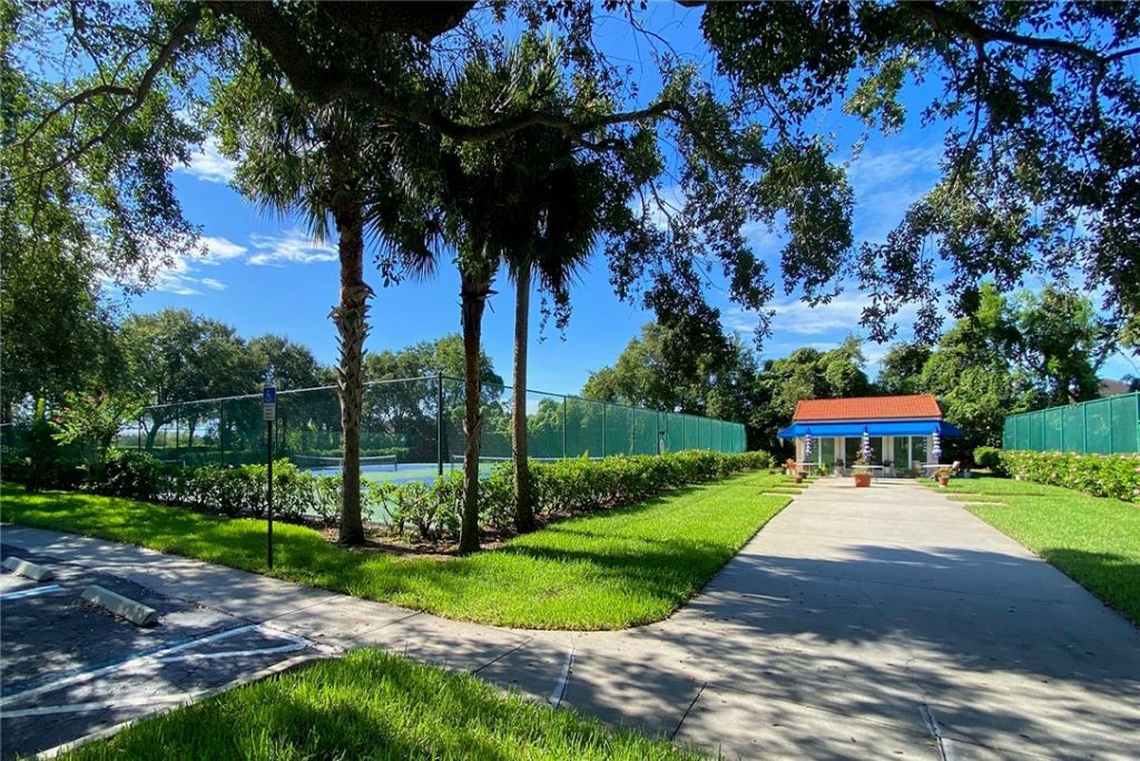 1650 N 42nd Circle, Unit 107, Vero Beach, FL 32967 Photo