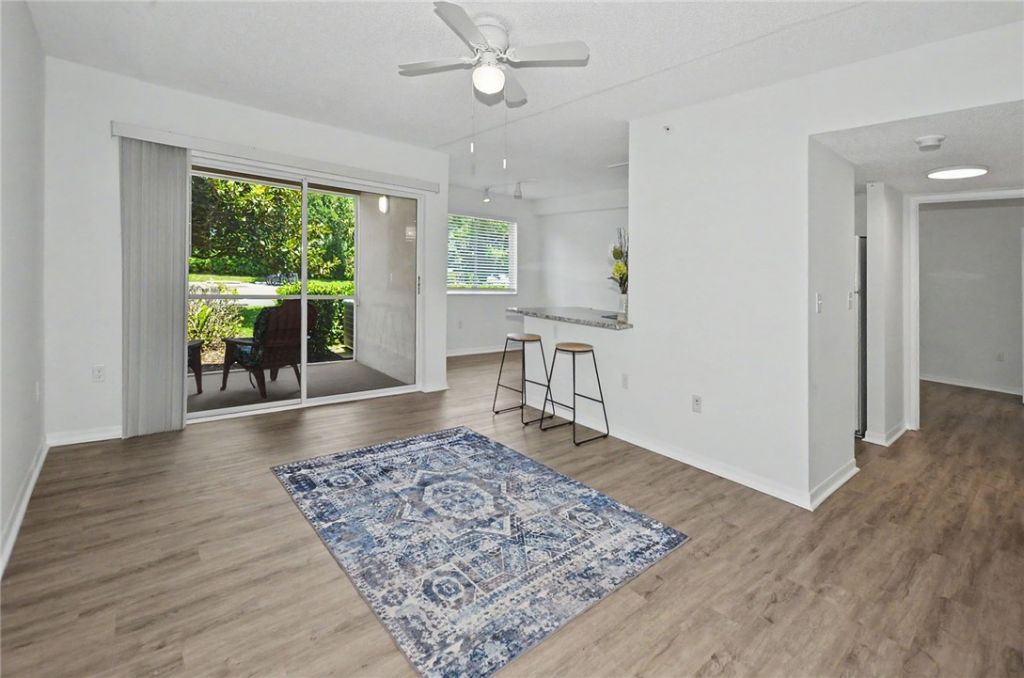 1650 N 42nd Circle, Unit 107, Vero Beach, FL 32967 Photo